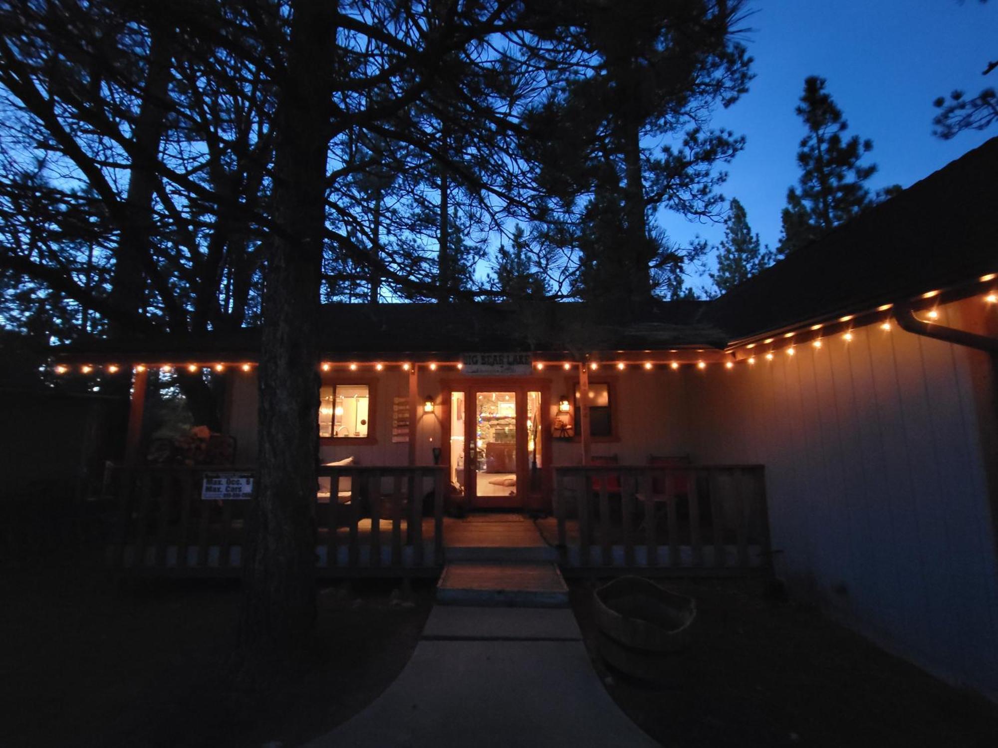 Four Seasons Getaway-Private Hot Spa With Pine Tree Views-Walk To Village And Pineknot Trailhead-Plus King Bed! Big Bear Lake Luaran gambar