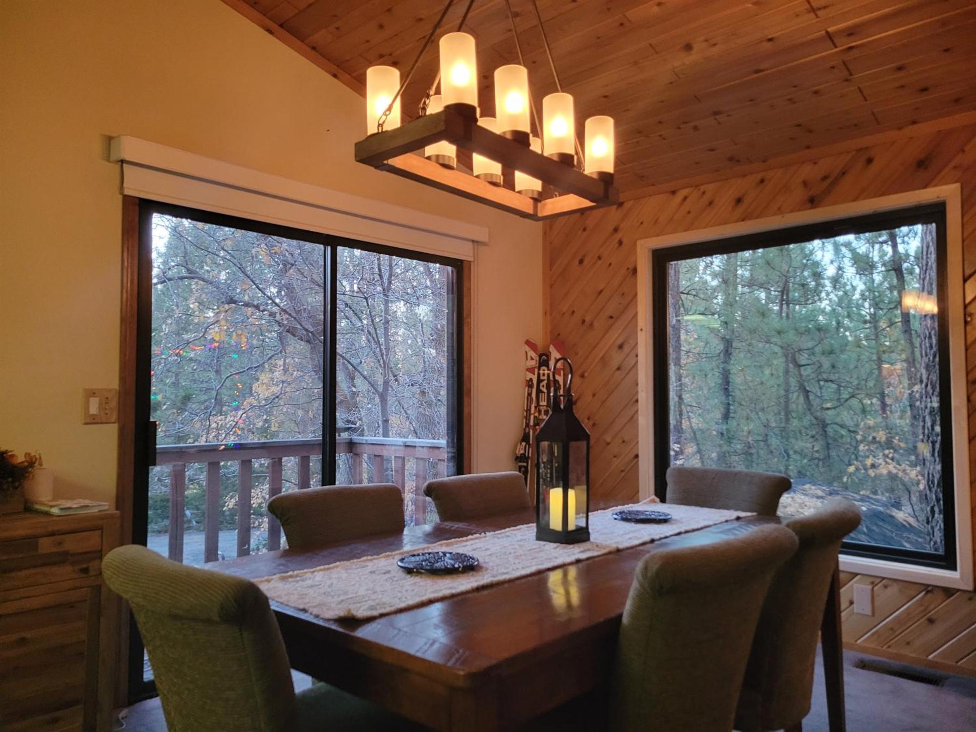 Four Seasons Getaway-Private Hot Spa With Pine Tree Views-Walk To Village And Pineknot Trailhead-Plus King Bed! Big Bear Lake Luaran gambar